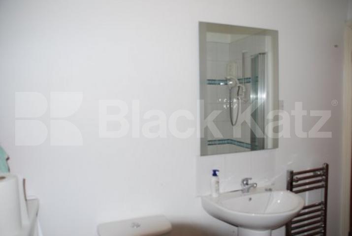 			LET , 1 Bedroom, 1 bath, 1 reception Ground Floor Flat			 Harpenden Road, Tulse Hill 